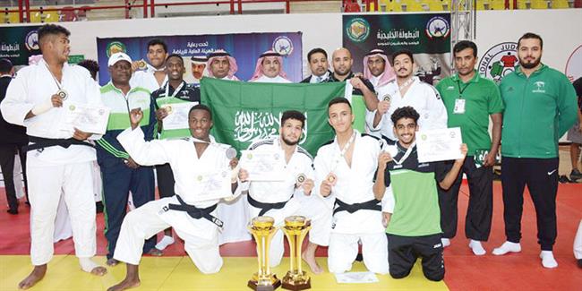 منتخب الجودو السعودي يدخل معسكر في القاهرة واستقبال الأشقاء بالورود
