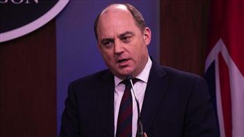 وزير الدفاع البريطانى وأمين عام الناتو يبحثان هاتفيا تطورات الأوضاع في أوكرانيا