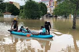   فيضانات ماليزيا.. حصيلة الضحايا ترتفع والحكومة تقر بالتقصير