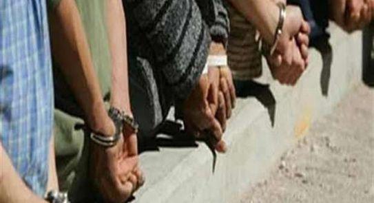 القبض على تشكيل عصابي يستولى على دولارات العالملين بالخارج 