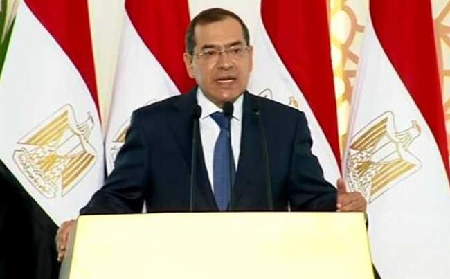 «الملا» يستعرض جهود قطاع البترول في تنمية صعيد مصر                