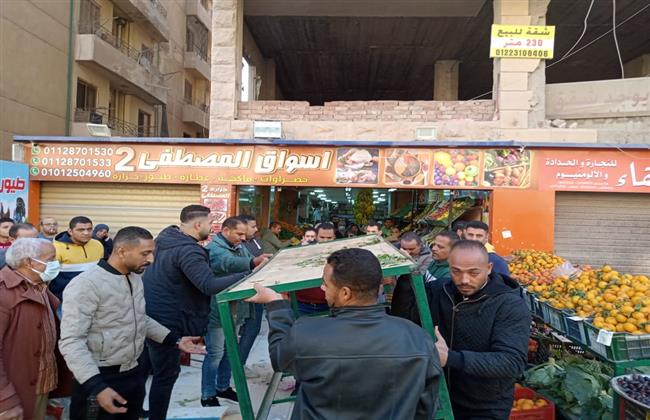 الجيزة: ضبط ومصادرة ١٢٠٠ شيشه وحاله اشغال من مقاهي بحدائق الاهرام