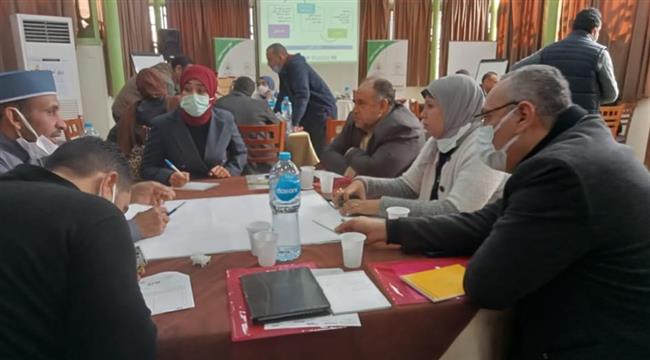 محافظ أسيوط يعلن تنظيم جلسة للحوار بين الجهات المعنية لإدارة المخلفات الصلبة 