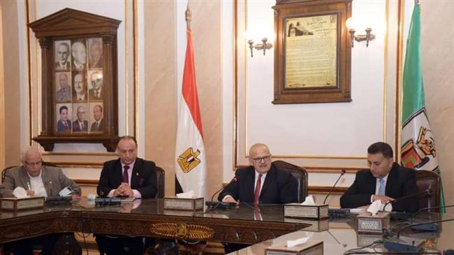 «الخشت» يرأس اجتماع اللجنة التأسيسية لكلية علوم وتكنولوجيا الفضاء