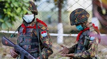   تشرد المئات من ميانمار على الحدود مع تايلاند بسبب غارات للجيش 