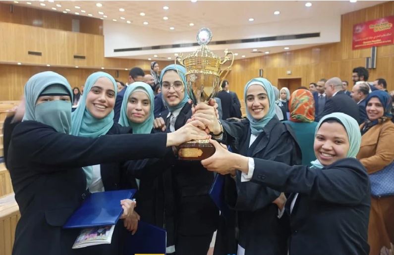 طالبات الأزهر يفزن على 5 جامعات في مسابقة المحاكمة الصورية