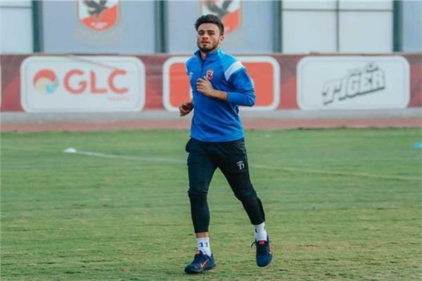 صلاح محسن يعود لتدريبات الأهلى بعد التعافى من الإصابة 