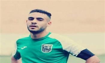شاهد.. وفاة كابتن فريق مولودية سعيدة الجزائرى فى الملعب