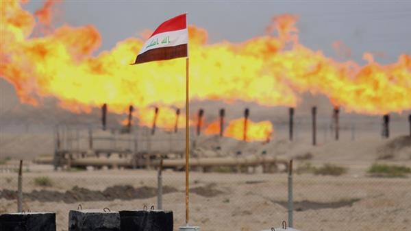 العراق يحذر من انهيار في ايراداته النفطية