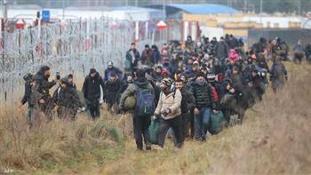   «الخارجية العراقية»: عودة 110 مهاجرين عالقين على الحدود البولندية إلى البلاد