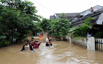   رئيس الوزراء الماليزى يزور المتضررين من الفيضانات