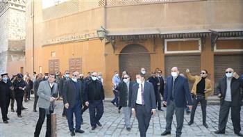   محافظ القاهرة يتفقد أعمال تطوير منطقة «القاهرة التاريخية» 