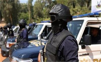   سقوط  عنصرين إجراميين بالقاهرة بحوزتهما أسلحة نارية وبيضاء وذخائر ومخدرات