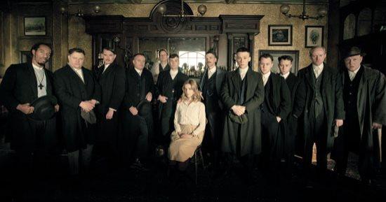 على طريقتها الخاصة.. عصابة Peaky Blinders تحتفل برأس السنة 