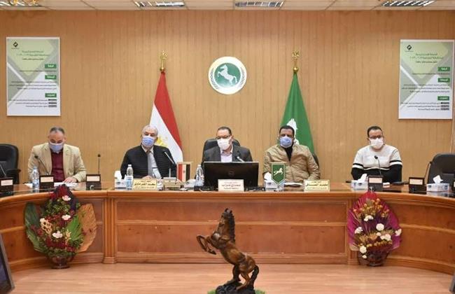 محافظ الشرقية يلتقي بالمواطنين ويُكلف بمساعدات فورية لغير القادرين 