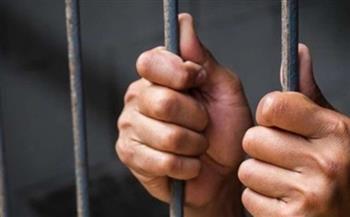 7 سنوات حبس لشاب قتل آخر رفض بيع زجاجة خمر له بقنا
