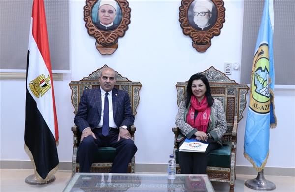 رئيس جامعة الأزهر يدشن مبادرة للتوعية بترشيد استخدام المضادات الحيوية
