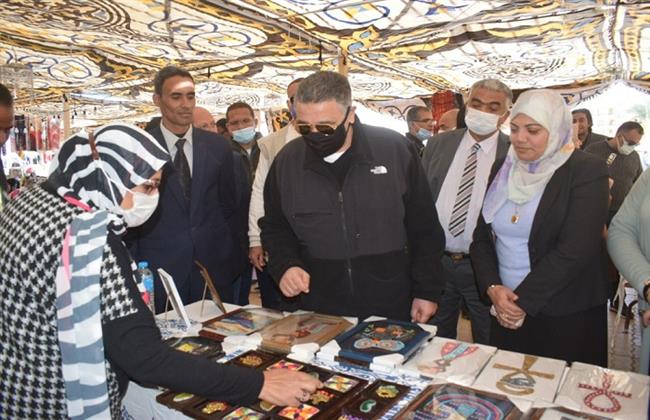 محافظ البحر الأحمر يفتتح معرض الأسر المنتجة بالممشي السياحي بالغردقة