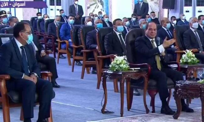 الرئيس السيسى: سنوفر 100 ألف شقة مفروشة للإيجار
