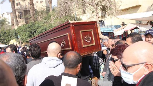 تشييع جثمان الإعلامية عزة الإتربي من مسجد السيدة نفيسة