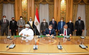   وزير الإنتاج الحربى يشهد توقيع بروتوكول تعاون مع سلطنة عمان فى مجال  "المواقف الذكية"