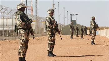   الجيش الجزائري يحجز 15 قنطارا من المخدرات القادمة من المغرب ويوقف 19 تاجر مخدرات