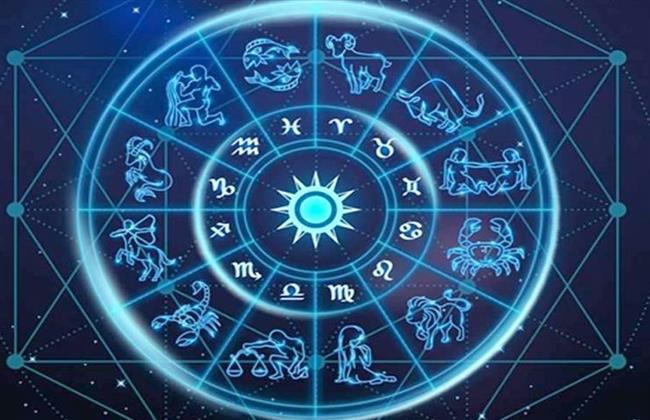 توقعات الأبراج 2022.. تحذير ونصيحة للحمل وحظ جيد للثور في العمل والعاطفة.. فيديو