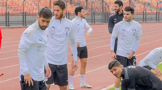 المنتخب الوطنى يؤدي تدريبا صباحيا فى بداية استعداداته لأمم إفريقيا