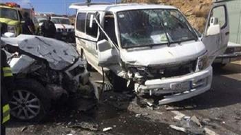   إصابة 12 عامل في حادث تصادم سيارتين نقل وملاكي بالإسماعيلية
