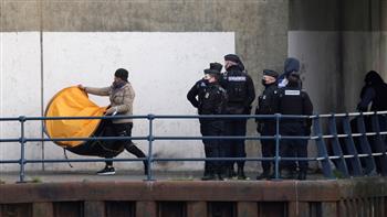   عشرات الجرحى في اشتباكات بين طالبي اللجوء والشرطة الفرنسية 