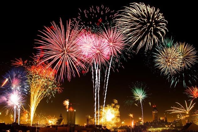 هل الاحتفال برأس السنة بدعة؟ المفتي يجيب.. فيديو