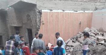 انهيار منزل بقرية بني مجد بأسيوط والبحث عن 4 مفقودين تحت الأنقاض