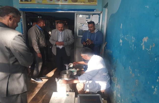 سكرتير عام قنا يتابع سير العمل بالمجزر الآلي ومصنع ألبان ومحطة تسمين