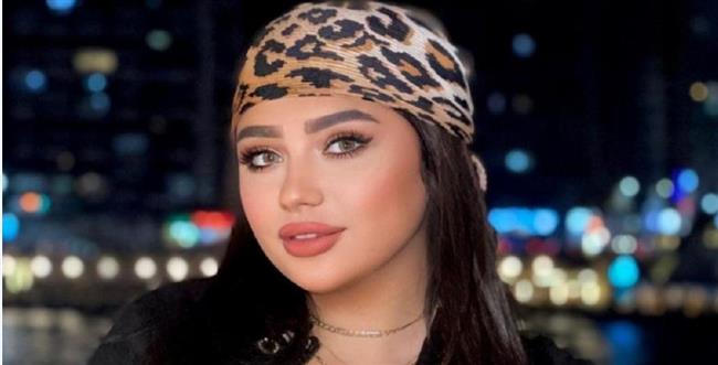 مصممة أزياء: إطلالات الفنانات في مهرجان القاهرة السينمائي جريئة وجذابة