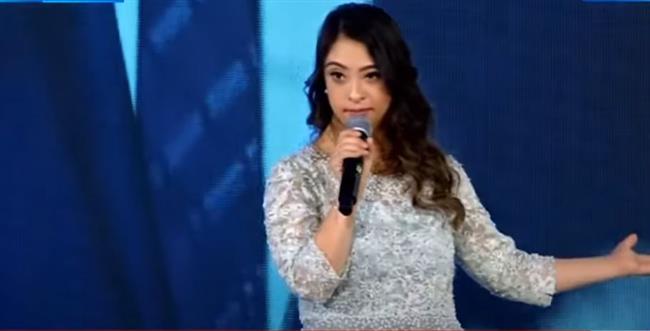 مذيعة من ذوي الهمم تطلب من الرئيس عالمية «قادرون بلا اختلاف»