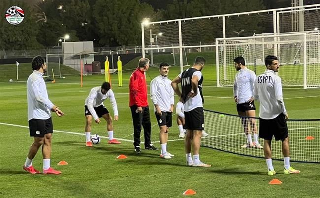 بصفوف مكتملة.. الفراعنة يواصلون الاستعداد لمواجهة الجزائر بكأس العرب