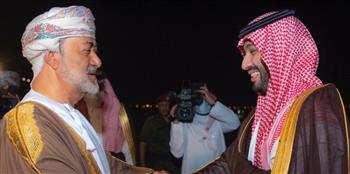   السلطان هيثم بن طارق يستقبل الأمير محمد بن سلمان