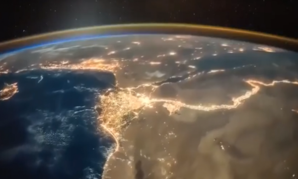شاهد جمال نهر النيل ليلا من المحطة الفضائية الدولية