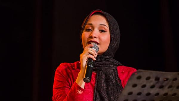  أميرة البيلي توجه رسالة إلى طلاب جامعة جنوب الوادي .. فيديو