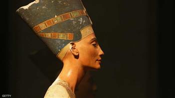   109 عاما علي اكتشاف تمثال الملكة «نفرتيتي».. الجميلة الغائبة 