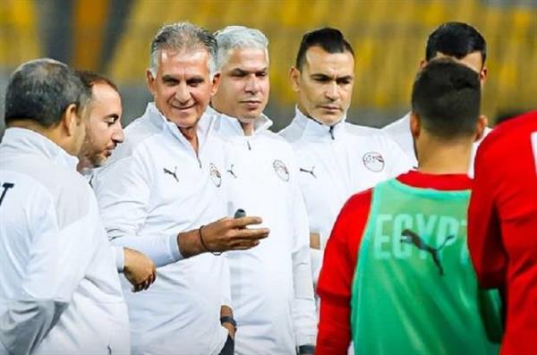 كواليس اجتماع كيروش مع اللاعبين قبل مباراة مصر والجزائر