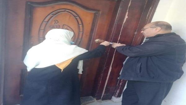 غلق وتشميع ٢٠ محل بدون ترخيص و حضانتين بالبحيرة