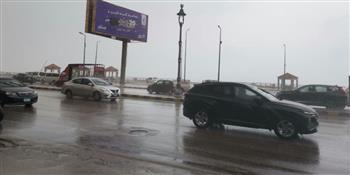 رياح وأمطار شديدة تضرب الإسكندرية.. صور وفيديو