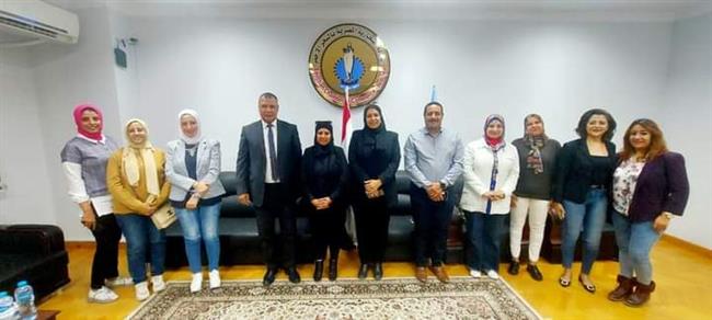 الغرفة التجارية بالبحر الأحمر تجتمع بلجنة سيدات الأعمال