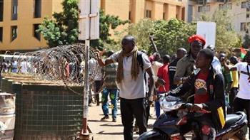 رئيس بوركينا فاسو يقيل رئيس الوزراء وسط أزمة أمنية