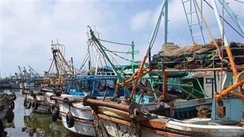   تشغيل ميناء الصيد البحري ببرج البرلس بعد توقف يومين