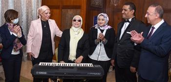 محافظ الإسكندرية يفتتح معرض المشغولات اليدوية لجمعية دنيتنا للمكفوفين 