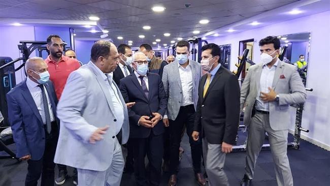جولة تفقدية لوزير الرياضة و عادل الغضبان بنادى شركة بورسعيد لتداول الحاويات 