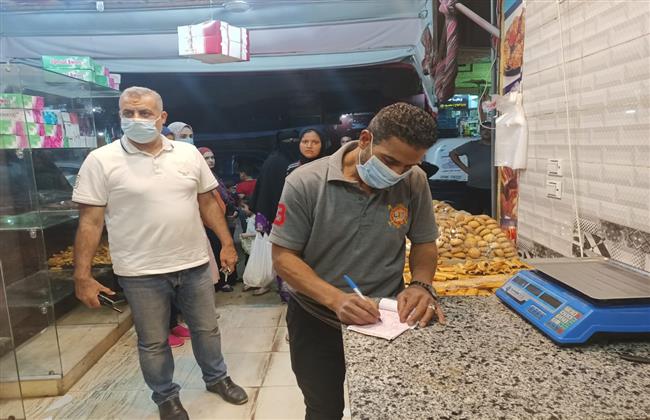 110 محضراً للمخالفين من أصحاب المحال والمقاهي ومحاضر لعدم ارتداء الكمامات بكفر الشيخ