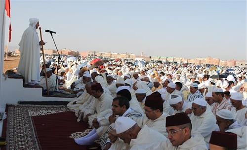 كورونا يعرقل فرحة العيد ويلغى الصلاة فى المغرب